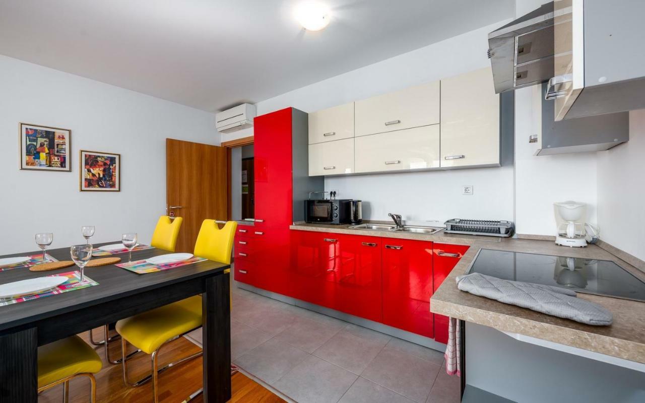 Laura House With Apartment Умаг Экстерьер фото