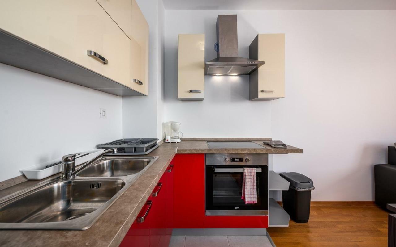 Laura House With Apartment Умаг Экстерьер фото